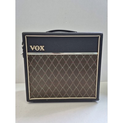 VOX V9168R Pathfinder 15R Occasion